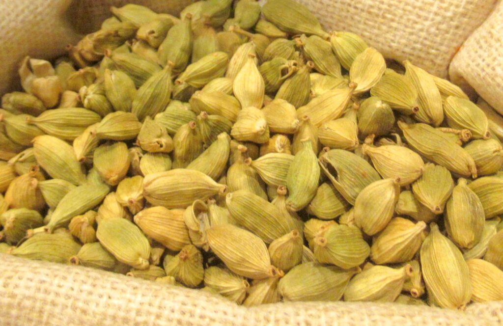 cardamom pods for sale in a sack (Philippines). Photo: wikimedia commons/cnecija12345