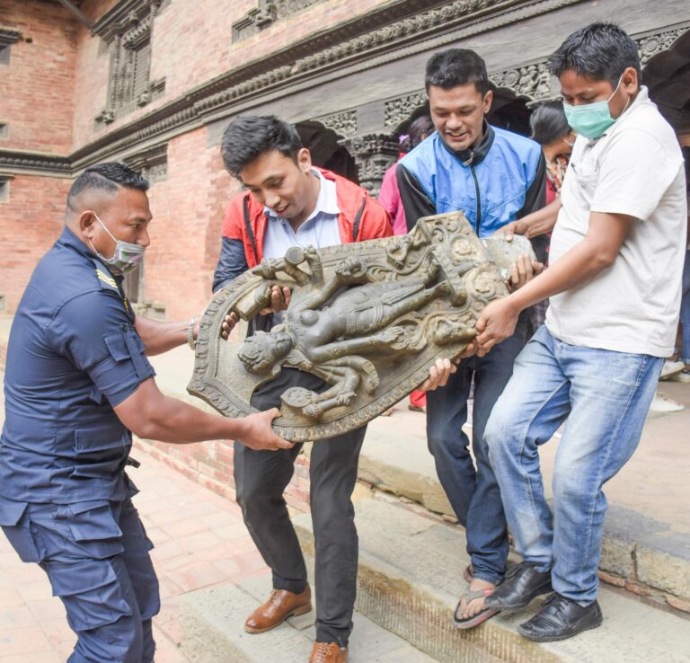 lain singh bangdel/stolen images of nepal